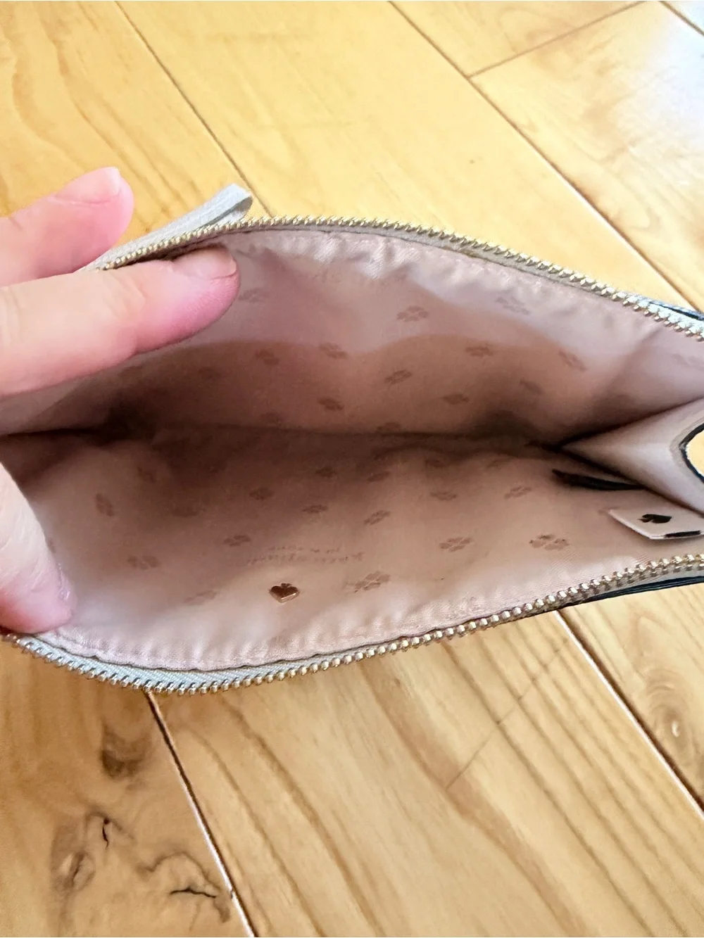 Kate Spade Black and tan Magaux wristlet